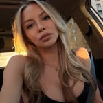 alexandra_hollmann