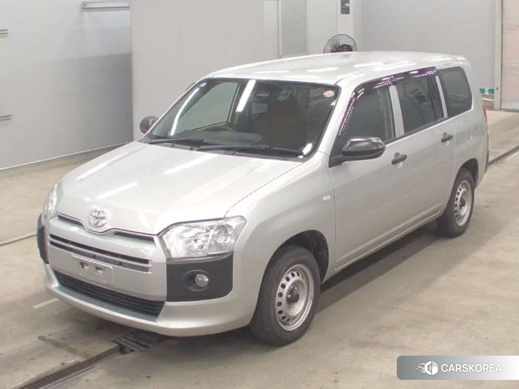 Toyota Probox 2022 из Японии
