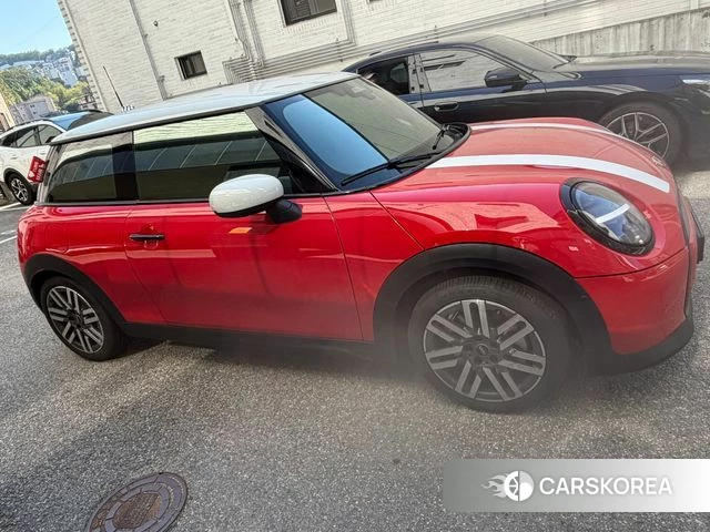 Mini Cooper C 4th generation 2026 Белый из Кореи
