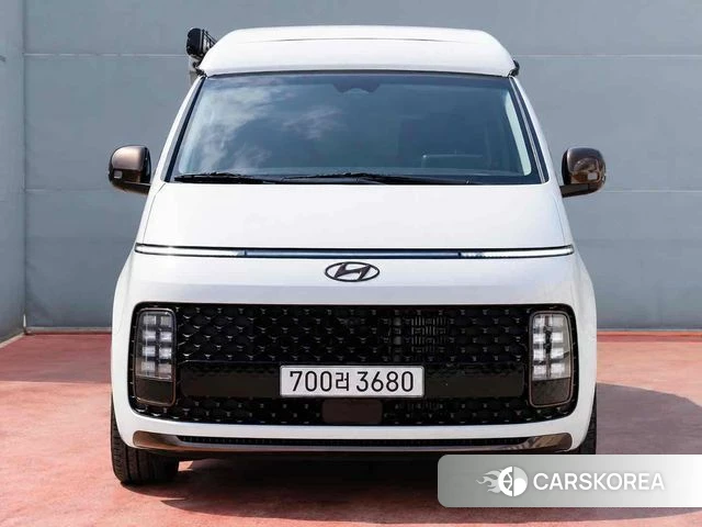 Hyundai Staria 2023 Белый из Кореи