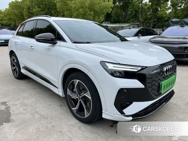 Audi Q4 2023 Белый из Китая