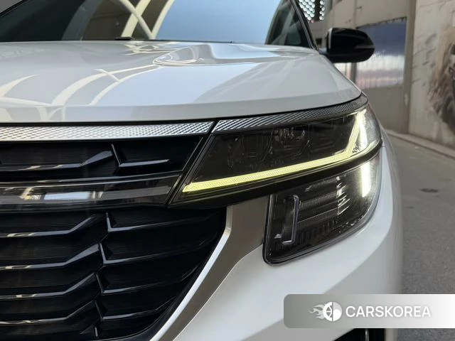 Kia Seltos 2023 Белый из Китая