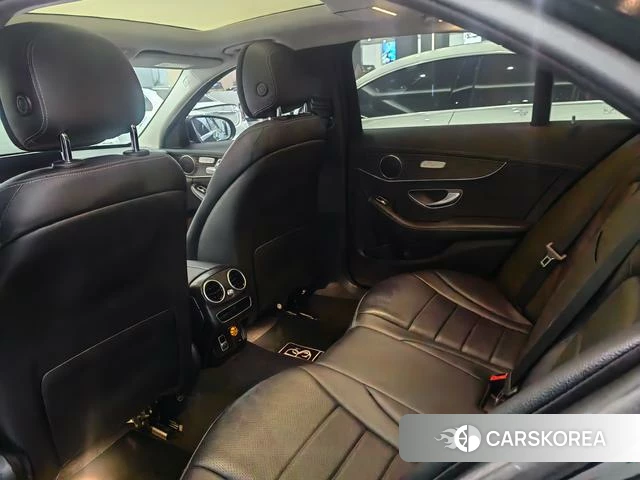 Mercedes-Benz C-class 2021 Зеленый из Китая