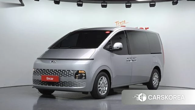 Hyundai Staria 2023 Серебряный из Кореи