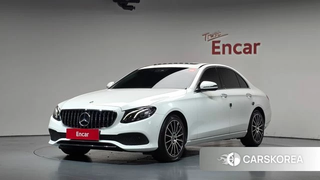 Mercedes-Benz E-Class W213 2019 Белый из Кореи
