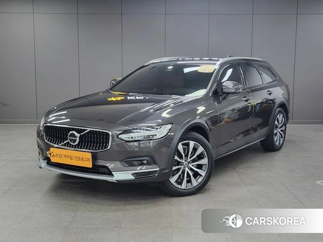Volvo V90 Cross-Country 2024 Серый из Кореи