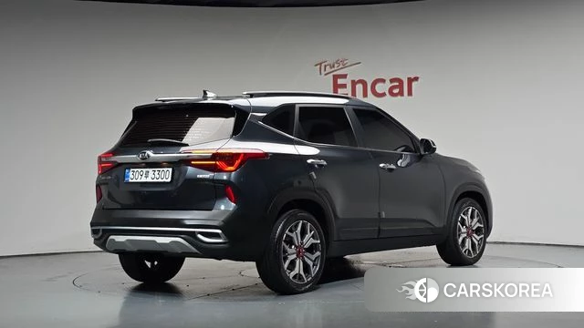 Kia Seltos 2020 Серый из Кореи