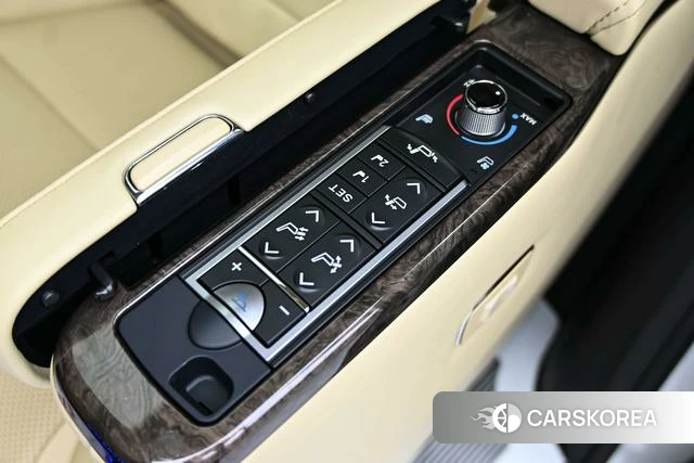 Toyota Alphard 2022 Белый из Китая