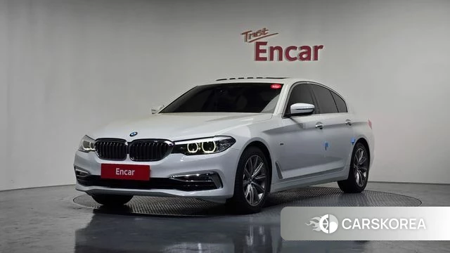 BMW 5 Series (G30) 2018 Белый из Кореи