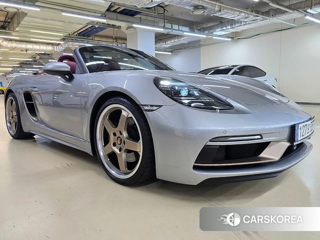 Porsche 718 Boxster 2021 Серебряный из Кореи