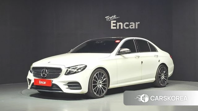 Mercedes-Benz E-Class W213 2019 Белый из Кореи