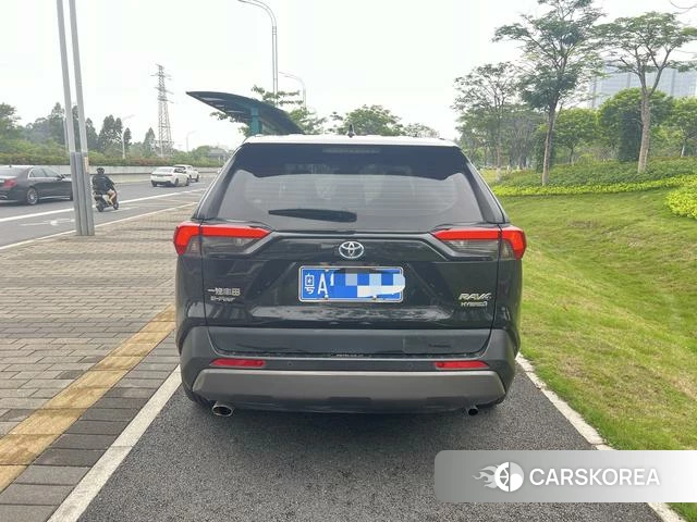 Toyota RAV4 2023 Черный из Китая