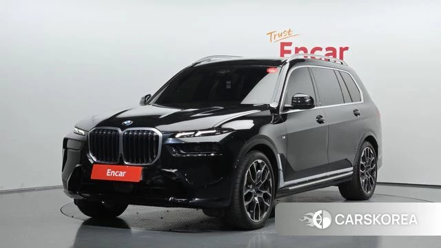 BMW X7 (G07) 2023 Черный из Кореи