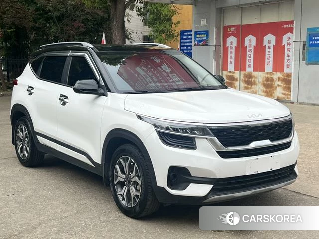 Kia KX3 2022 Белый из Китая