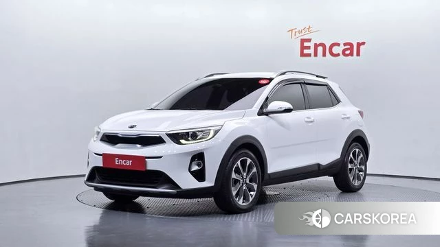 Kia Stonic 2019 Белый из Кореи