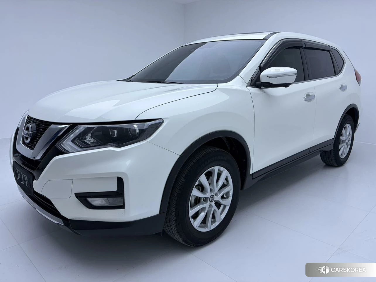 Nissan X-Trail 2023 Белый из Китая
