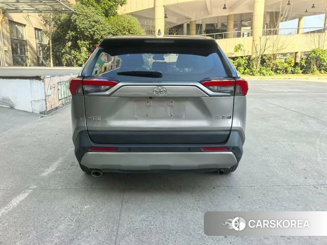 Toyota RAV4 2021 Темно-серый из Китая