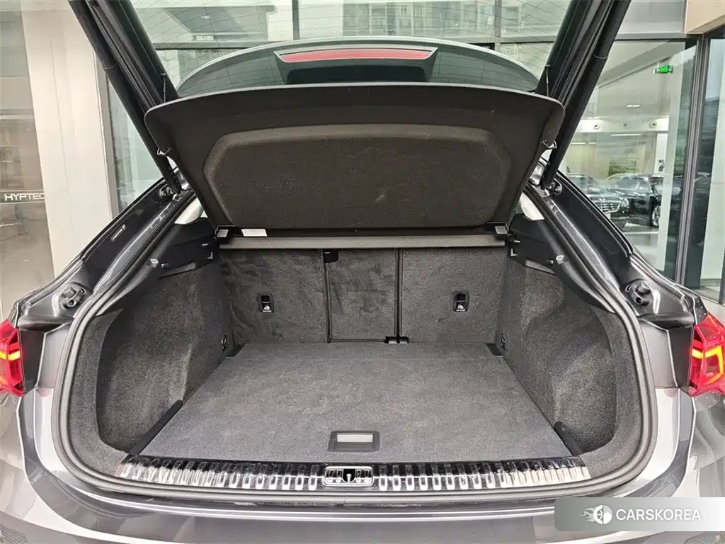 Audi Q3 Sportback 2023 Silver/gray из Китая