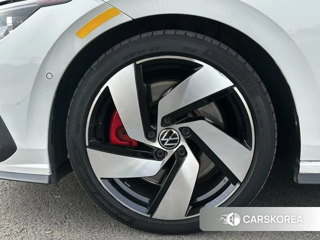 Volkswagen Golf 2022 Белый из Китая