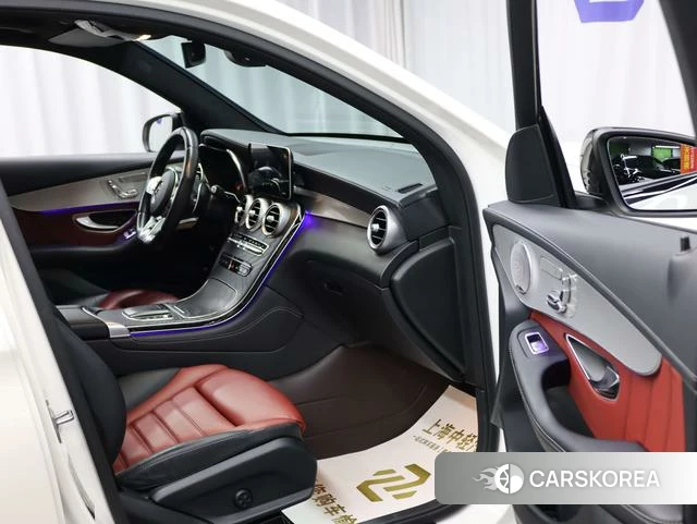 Mercedes-Benz AMG GLC 2021 Белый из Китая