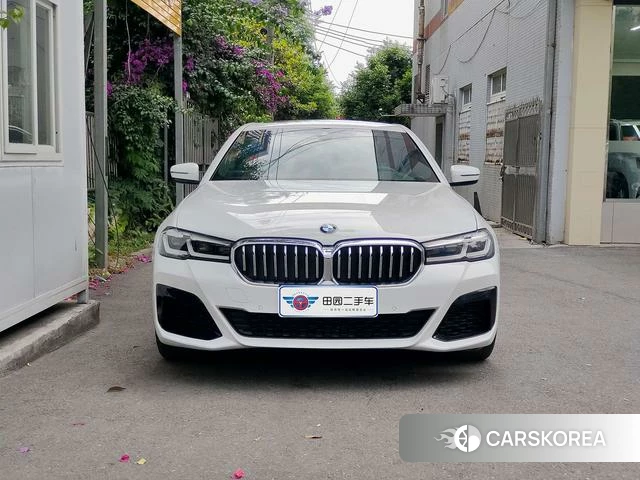 BMW 5 series 2022 Белый из Китая