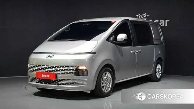 Hyundai Staria 2023 Серебряный из Кореи