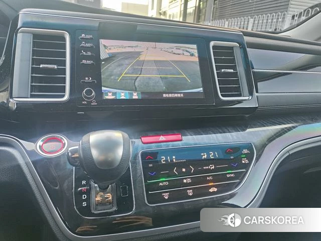 Honda Elysion 2021 Белый из Китая