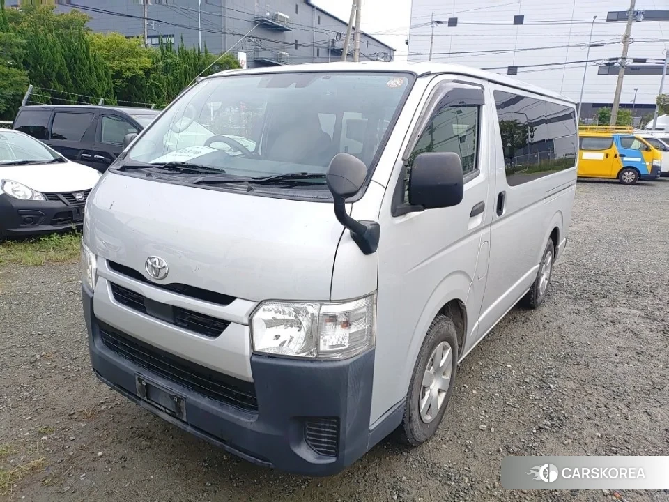 Toyota HiAce Van 2021 из Японии