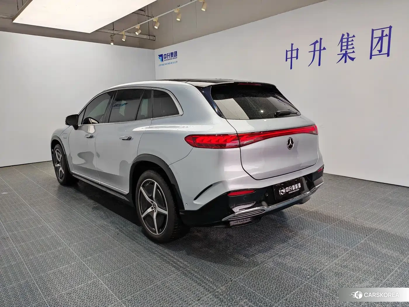 Mercedes-Benz EQS 2023 Silver/gray из Китая