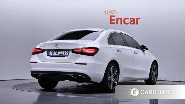 Mercedes-Benz A-Class W177 2024 Белый из Кореи