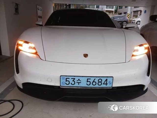Porsche Taycan 2021 Белый из Кореи