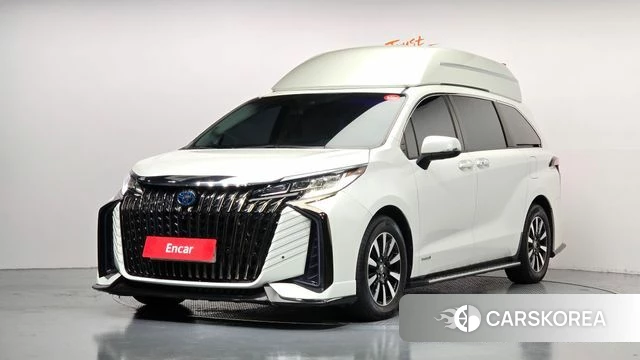 Toyota Sienna 4th Generation 2021 Белый из Кореи