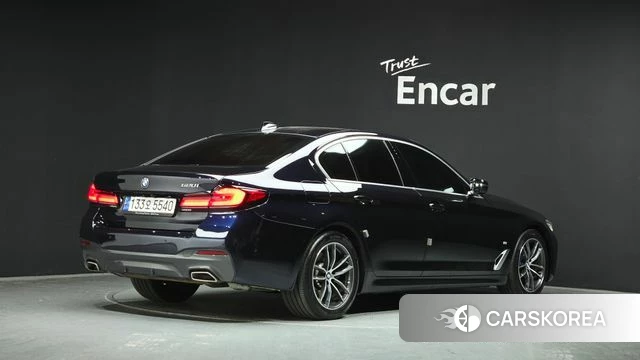 BMW 5 Series (G30) 2022 Черный из Кореи