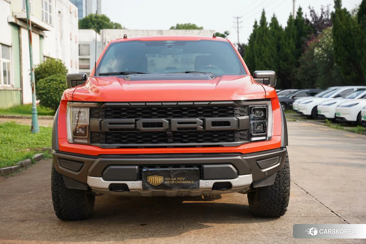 Ford F-150 2023 Оранжевый из Китая