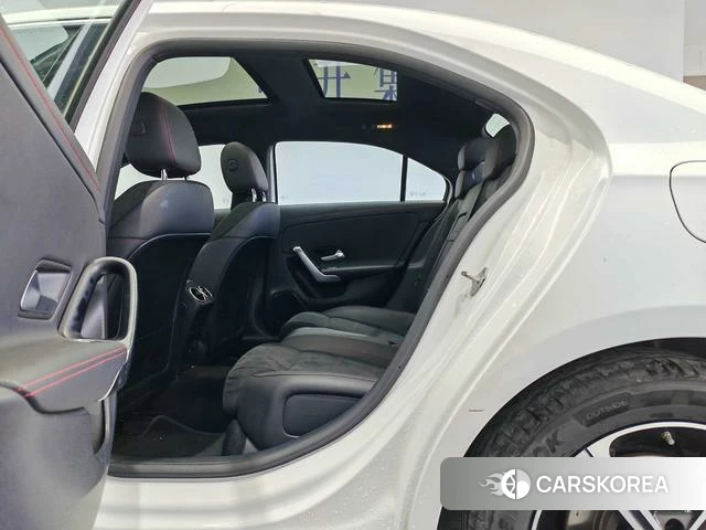 Mercedes-Benz A-Class 2023 Белый из Китая