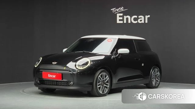 Mini Cooper Electric 4th Generation 2024 Черный из Кореи