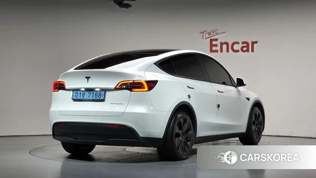 Tesla Model Y 2022 Белый из Кореи