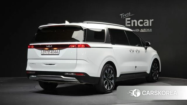 Kia Carnival 4th generation 2023 Белый из Кореи