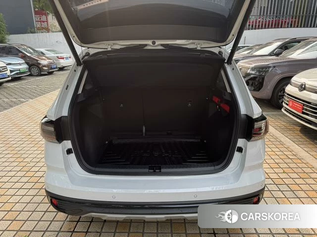 Volkswagen Tharu 2024 Белый из Китая