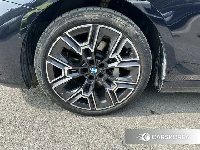 BMW 5 series 2025 Черный из Китая