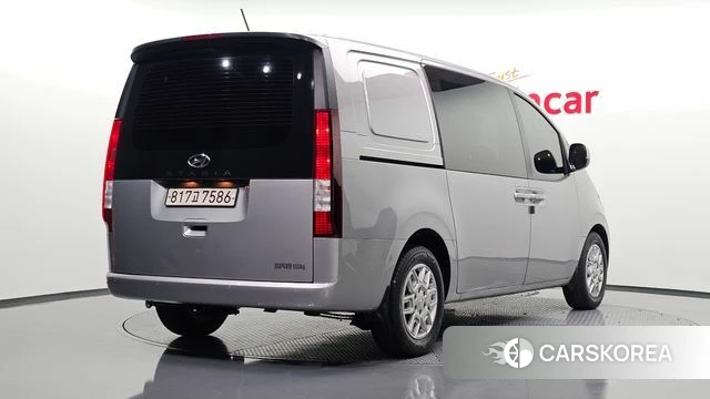 Hyundai Staria 2022 Серебристо-серый из Кореи