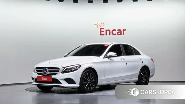 Mercedes-Benz C-Class W205 2019 Белый из Кореи