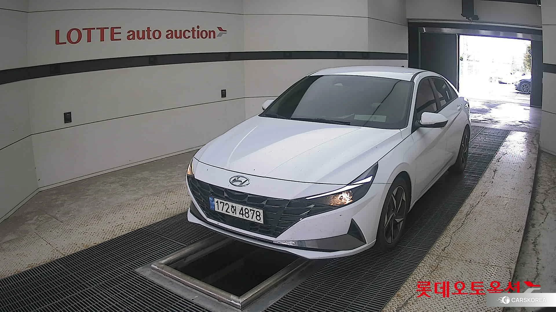 Hyundai Avante 2023 Atlas White из Кореи