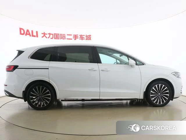 Volkswagen Viloran 2021 Белый из Китая