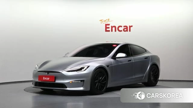 Tesla Model S 2026 Серебристо-серый из Кореи