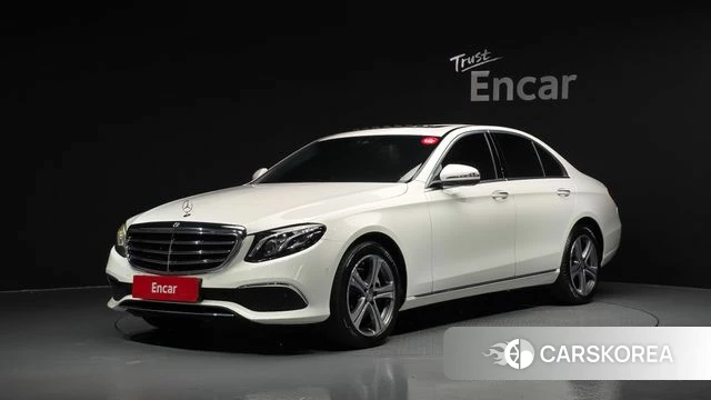 Mercedes-Benz E-Class W213 2018 Белый из Кореи