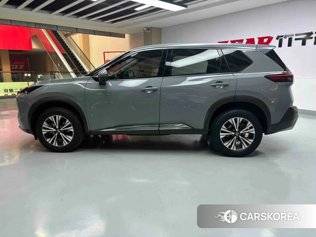 Nissan X-Trail 2021 Темно-серый из Китая