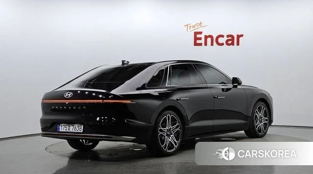 Hyundai Grandeur Hybrid (GN7) 2023 Черный из Кореи