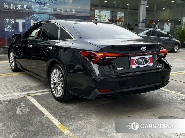 Toyota Avalon 2022 Черный из Китая
