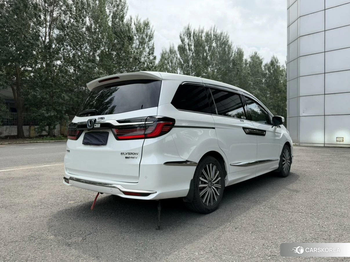 Honda Elysion 2021 Белый из Китая